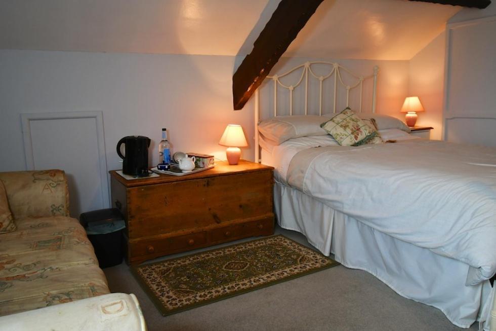 Glascoed Farmhouse Carmarthen Extérieur photo